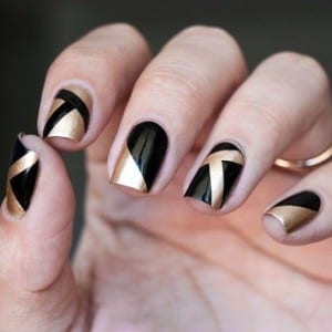 manicure-per-capodanno-in-nero-e-oro